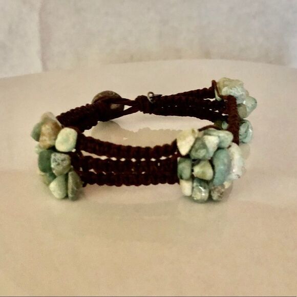 💝Leather and Puka shells Bracelet - Picture 2 of 3